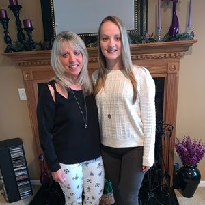 Meet your Posher, Melissa